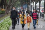 预防新型冠状病毒肺炎，今日上班早高峰不少市民已戴上口罩