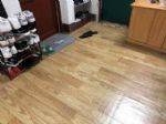 不羡慕家里贴高级瓷砖的，我家几百块地板革铺一铺，美观毫不逊色