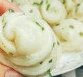 葱香小花卷松软可口，用“它”做早餐比包子更美味，在家就能做