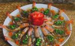 李子柒做“花开富贵虾”，1小时完成，开锅后，网友：网红还是网红