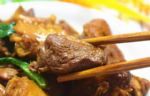 鸭肉低脂高蛋白，营养好吃美味非常，焖一焖一出锅，全家都爱吃