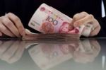 央行引导企业融资实际利率下行 专家:降准或近期光临