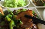 青椒回锅肉，做法简单，香气浓郁，肥而不腻！