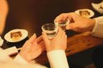 亲戚送来的酒“有毒”？杭州男子刚喝了一杯就瞳孔放大、精神恍惚