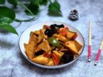 家常豆腐这样做才正宗，外香里嫩，好吃又下饭，比大鱼大肉香多了