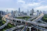 上海市公安局调整部分道路交通管理措施